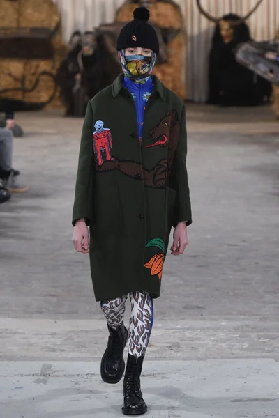 Look 23
